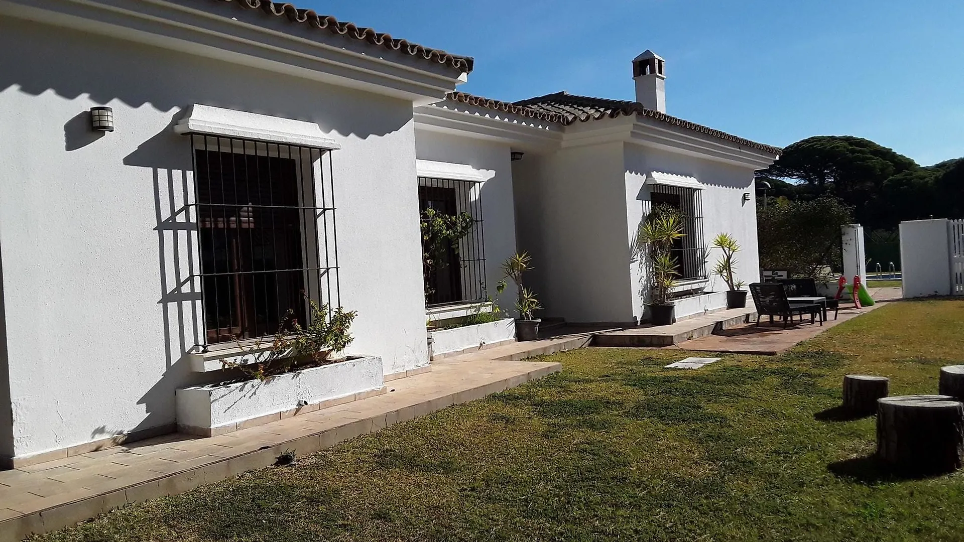 Villa With 4 Bedrooms In Roche, With Pool Access, Furnished Garden And Conil De La Frontera