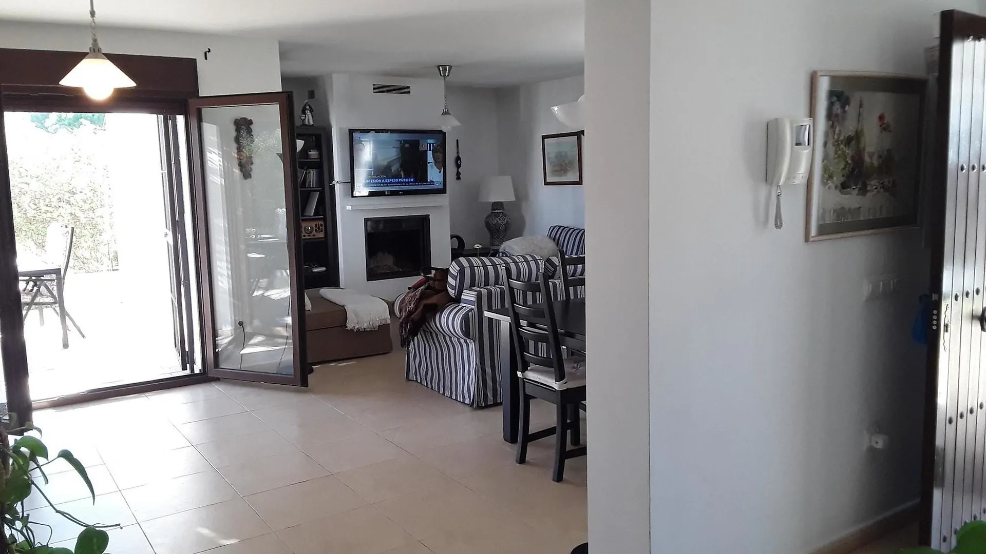 Contacten van Villa With 4 Bedrooms In Roche, With Pool Access, Furnished Garden And